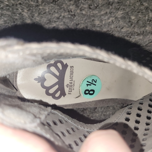 FERGALICIOUS BY FERGIE WEDGE SANDALS, LIGHT BROWN, SIZE 8., NWT NEVER WORN! - Picture 2 of 6